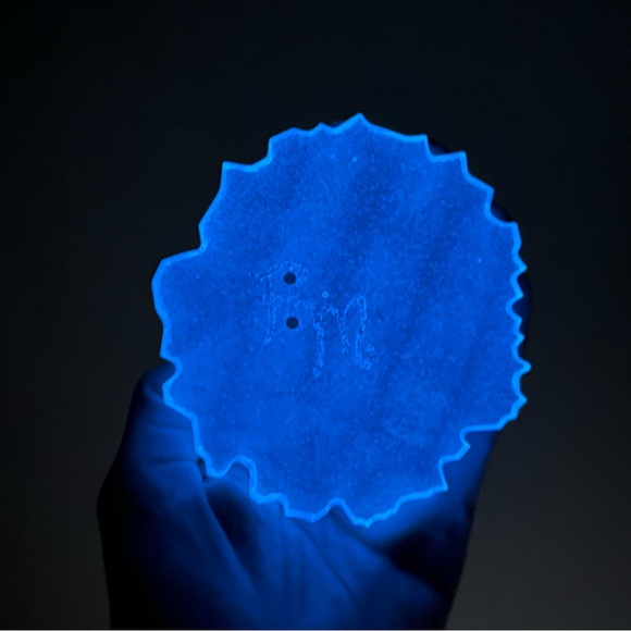 Glow in the dark coaster - Picture 3 of 4